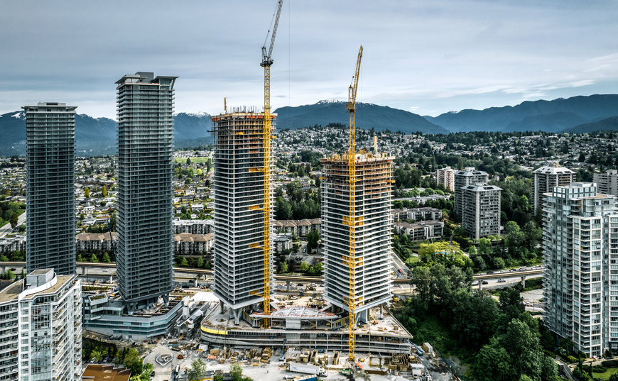 Torre de oficinas de 182 metros de altura: Una nueva grúa Liebherr trabaja en Canadá